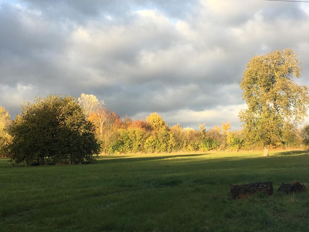 Cambridge Country Cottages Bagian luar foto